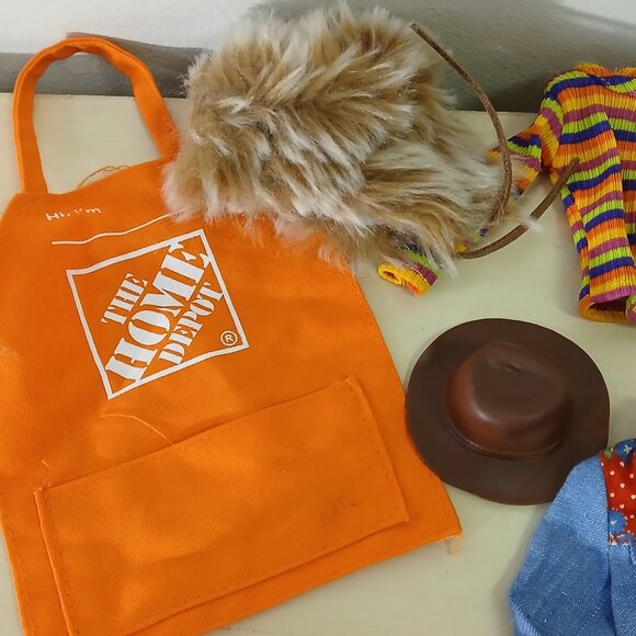 Assorted lot of Ken doll clothes and hats - 15 pieces - Picture 4 of 12